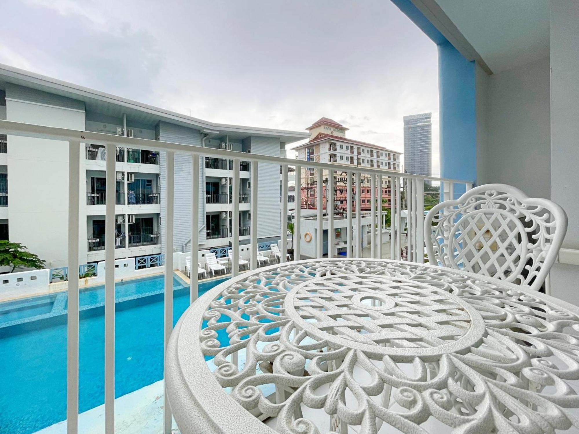Baan Pattaya By Sabai Hotel Exterior foto
